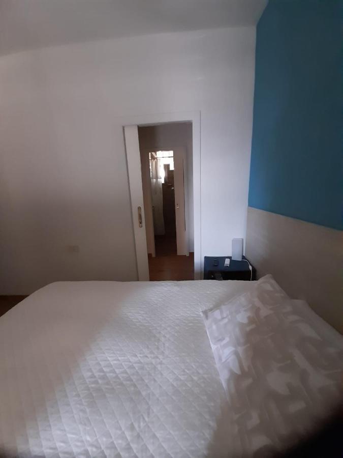 La Casa Di Laura Hotel Pozzuoli Luaran gambar